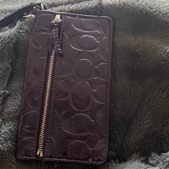 Genuine Coach Wallet - Picture 3 of 4